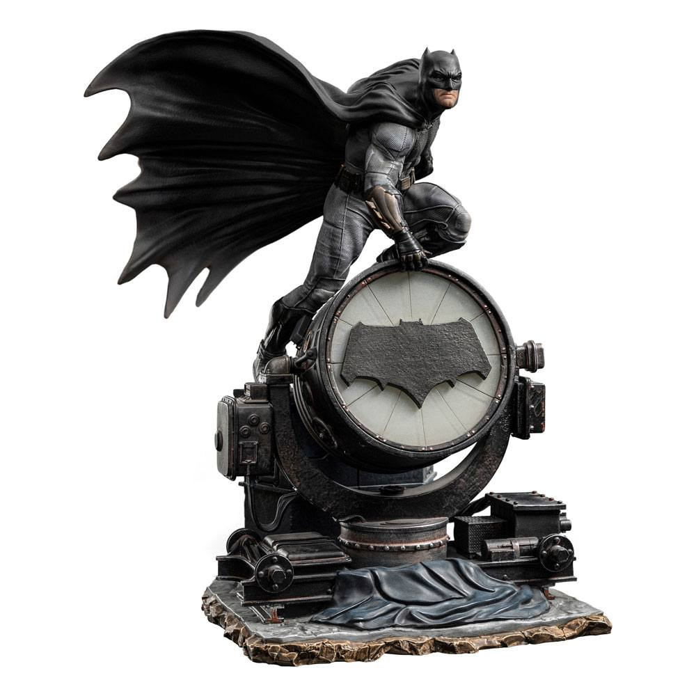 Batman on Batsignal Zack Snyder s Justice League Deluxe Art Scale 1 10